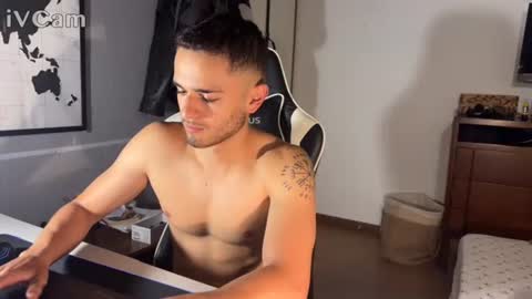 Snapshot of massimo_jiovano chatting on September 2025 11:17:02 PM massimo online show from September 2025 11:17:02 PM