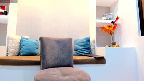 Massimo Contie online show from December 2024 01:05:02 PM