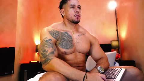 massimowalton2 online show from June 2026 09:56:02 AM