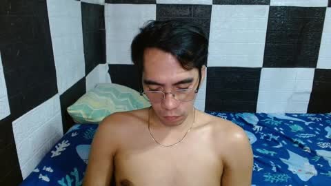 Snapshot of massive_boner02 chatting on January 2025 04:00:02 PM massive_boner02 online show from January 2025 04:00:02 PM