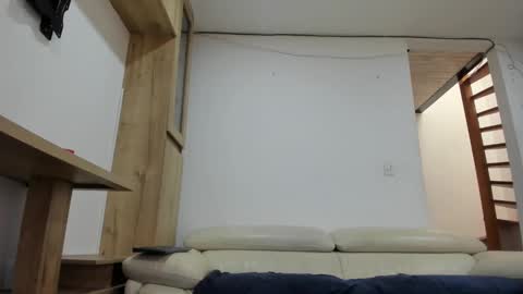 Domi online show from March 2025 12:09:02 PM