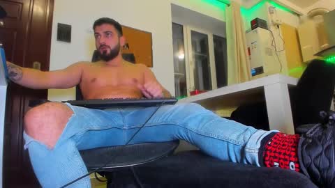 Matthew online show from November 2025 10:20:02 PM