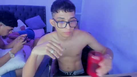 master_boy28 online show from February 2025 09:47:01 PM