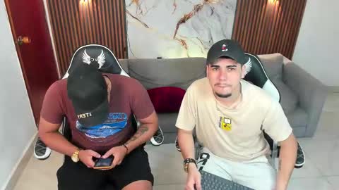 Snapshot of master_javi chatting on September 2025 05:06:02 AM master_javi online show from September 2025 05:06:02 AM