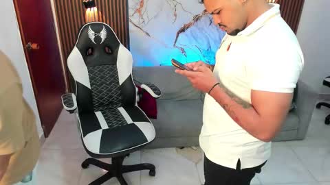 Snapshot of master_javi chatting on September 2025 05:53:02 AM master_javi online show from September 2025 05:53:02 AM