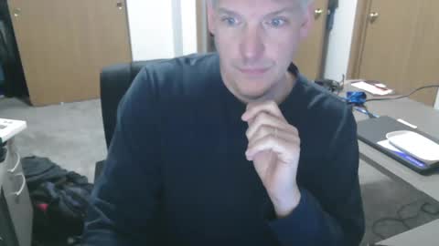 Snapshot of master_thorn chatting on January 2025 04:25:01 AM Master Thorn online show from January 2025 04:25:01 AM