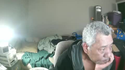 Snapshot of mastercontroller65 chatting on February 2025 10:41:01 AM mastercontroller65 online show from February 2025 10:41:01 AM