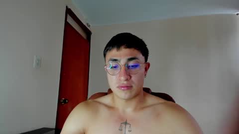 Snapshot of masterfiterotic chatting on February 2025 06:55:01 PM masterfiterotic online show from February 2025 06:55:01 PM