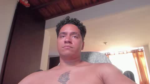 Juan Independent Model online show from October 2025 09:12:02 PM