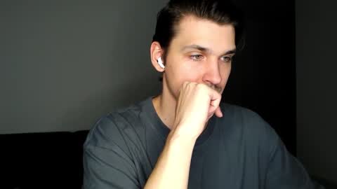 mateo_zeus online show from October 2025 10:43:02 PM