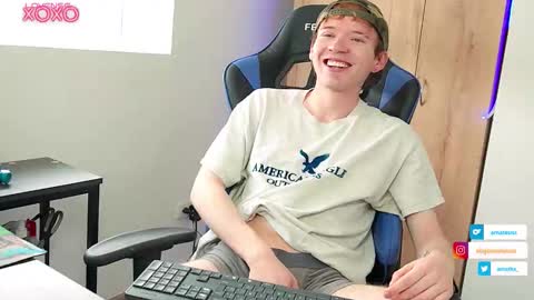 Alejandro Alex online show from October 2025 03:25:01 PM