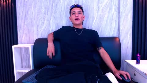 Snapshot of matt_ruso chatting on September 2025 07:06:02 PM Matt Ruso online show from September 2025 07:06:02 PM