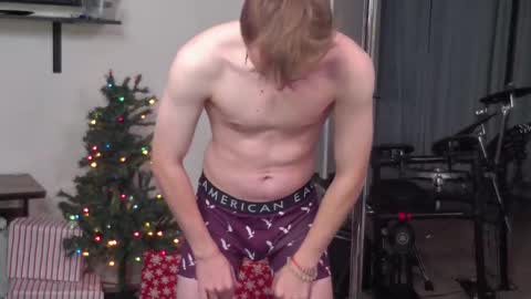 Snapshot of mattcashxxx chatting on December 2024 02:09:01 AM Matt Cash online show from December 2024 02:09:01 AM