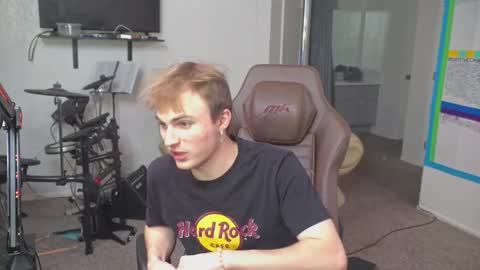 Snapshot of mattcashxxx chatting on January 2025 02:07:02 AM Matt Cash online show from January 2025 02:07:02 AM