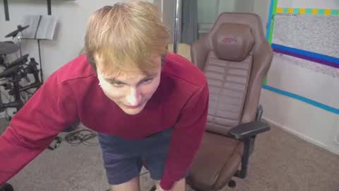 Snapshot of mattcashxxx chatting on January 2025 02:11:01 AM Matt Cash online show from January 2025 02:11:01 AM