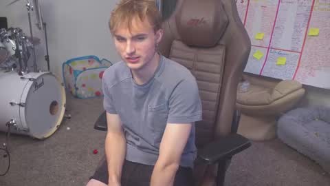 Snapshot of mattcashxxx chatting on September 2025 01:10:01 AM Matt Cash online show from September 2025 01:10:01 AM