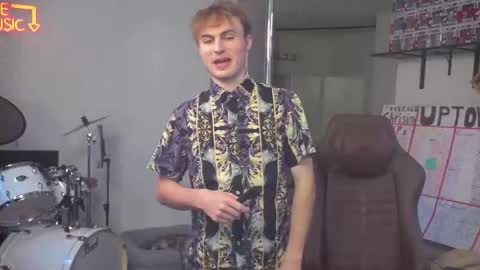 Snapshot of mattcashxxx chatting on October 2025 01:03:02 AM Matt Cash online show from October 2025 01:03:02 AM