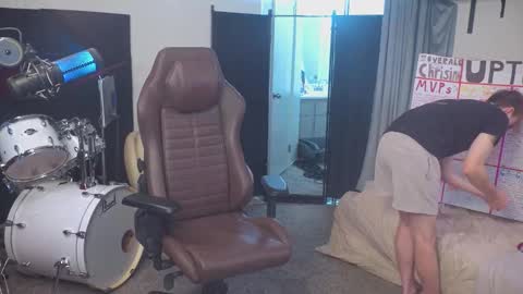 Snapshot of mattcashxxx chatting on October 2025 01:06:01 AM Matt Cash online show from October 2025 01:06:01 AM