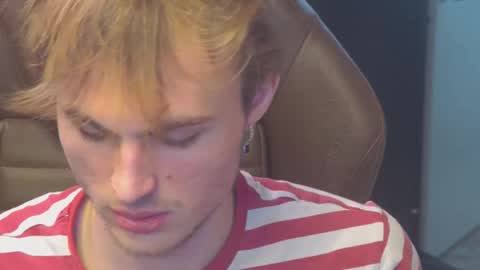 Snapshot of mattcashxxx chatting on November 2025 02:12:01 AM Matt Cash online show from November 2025 02:12:01 AM