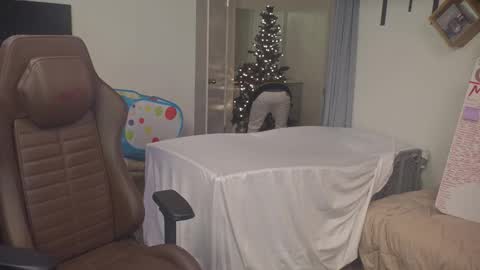 Snapshot of mattcashxxx chatting on December 2025 02:10:02 AM Matt Cash online show from December 2025 02:10:02 AM