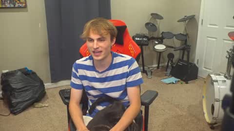 Snapshot of mattcashxxx chatting on June 2026 01:08:01 AM Matt Cash online show from June 2026 01:08:01 AM