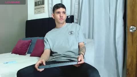 ---Matteo--- online show from November 2025 04:00:01 AM