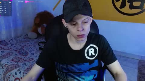 Snapshot of matthewboy_ chatting on December 2024 06:04:01 AM MatthewBoy online show from December 2024 06:04:01 AM