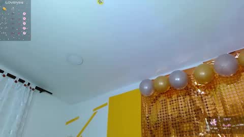 Snapshot of matthewboy_ chatting on January 2025 07:42:02 AM MatthewBoy online show from January 2025 07:42:02 AM