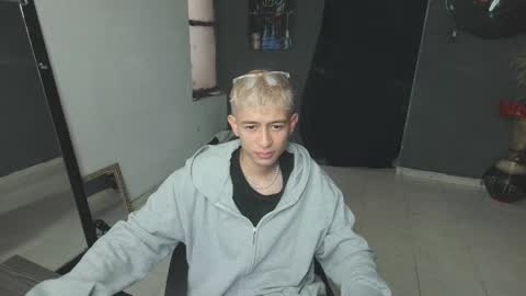 mattias     online show from February 2025 05:29:02 PM