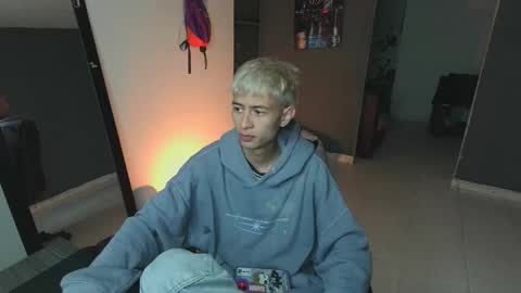 mattias     online show from March 2025 02:17:01 AM