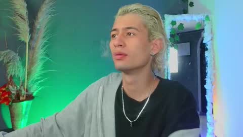 mattias     online show from October 2025 02:29:01 AM