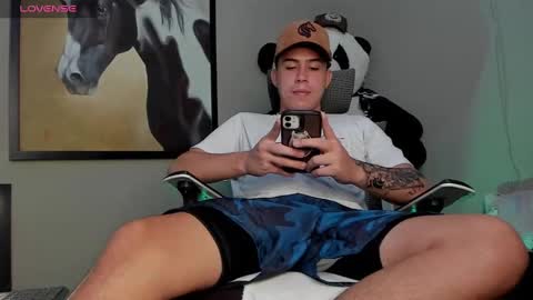 mattiwsmorris_ online show from September 2025 02:49:02 PM