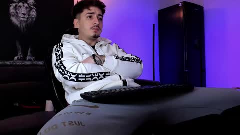 Snapshot of mattytwink69 chatting on January 2025 05:47:02 AM Matt online show from January 2025 05:47:02 AM