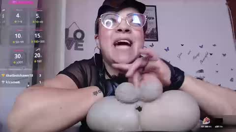 Snapshot of mature_liaa chatting on September 2025 05:35:01 PM Mature liaa online show from September 2025 05:35:01 PM