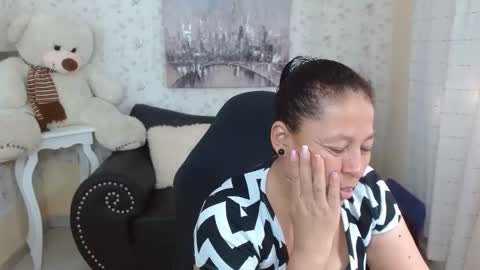 Snapshot of mature_martina_ chatting on April 2026 08:43:01 PM Martina online show from April 2026 08:43:01 PM