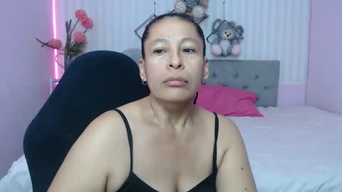 Snapshot of mature_martina_ chatting on May 2026 11:05:02 AM Martina online show from May 2026 11:05:02 AM