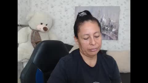 Snapshot of mature_martina_ chatting on May 2026 09:45:01 PM Martina online show from May 2026 09:45:01 PM