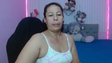 Snapshot of mature_martina_ chatting on May 2026 11:06:02 AM Martina online show from May 2026 11:06:02 AM