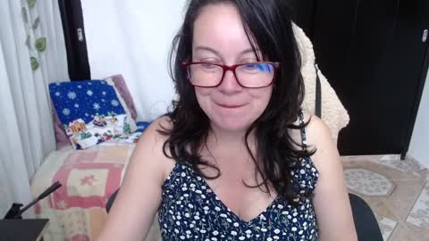 Snapshot of mature_wolf chatting on December 2024 03:32:02 PM Sonia online show from December 2024 03:32:02 PM