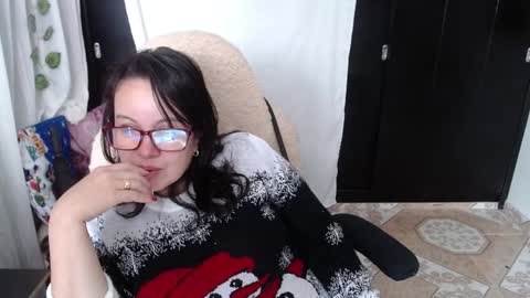 Snapshot of mature_wolf chatting on December 2024 07:59:02 PM Sonia online show from December 2024 07:59:02 PM