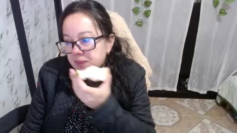 Snapshot of mature_wolf chatting on March 2025 12:28:01 PM Sonia online show from March 2025 12:28:01 PM