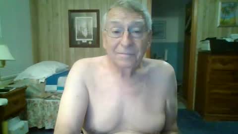Snapshot of maturecouple1954 chatting on May 2026 10:01:02 AM SXECPL55 at G mail Dot Com online show from May 2026 10:01:02 AM