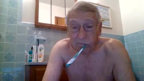 Snapshot of maturecouple1954 chatting on May 2026 02:20:02 AM SXECPL55 at G mail Dot Com online show from May 2026 02:20:02 AM