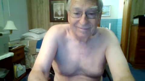 Snapshot of maturecouple1954 chatting on June 2026 10:24:02 AM SXECPL55 at G mail Dot Com online show from June 2026 10:24:02 AM