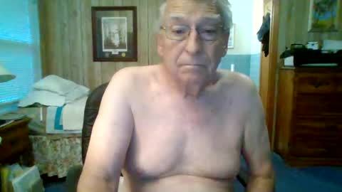 Snapshot of maturecouple1954 chatting on June 2026 11:36:01 AM SXECPL55 at G mail Dot Com online show from June 2026 11:36:01 AM