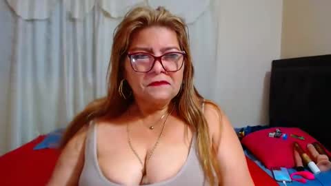 maturehot649 online show from December 2024 07:00:01 AM