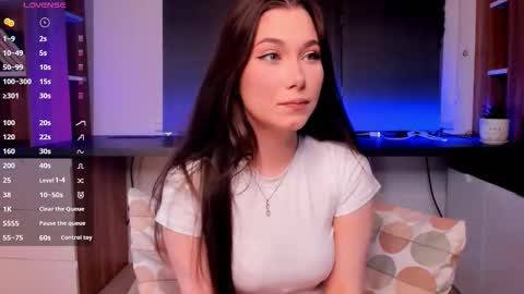 Lucy online show from September 2025 03:44:02 PM