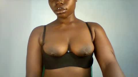 Maverlous pussy online show from February 2026 03:20:01 PM