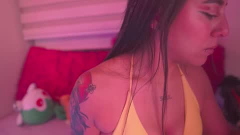 Snapshot of mavy_ chatting on February 2026 09:21:02 AM MAVY online show from February 2026 09:21:02 AM