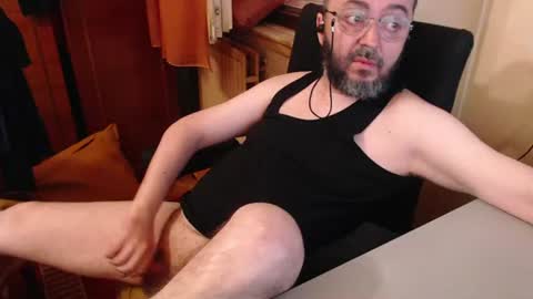 Snapshot of max818k chatting on June 2026 05:10:02 AM Max online show from June 2026 05:10:02 AM